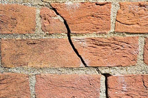 crack exterior wall 2 (1)