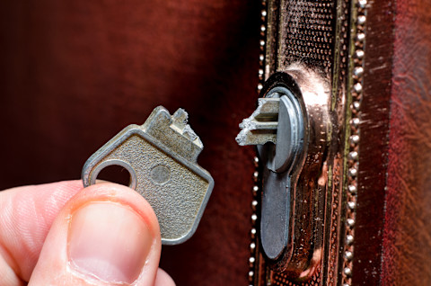 key broken off 2