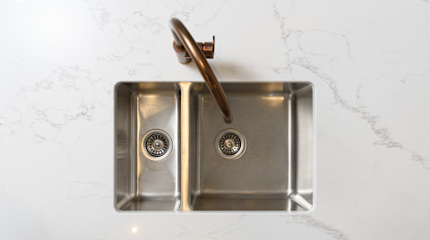 Unclogging a sink04