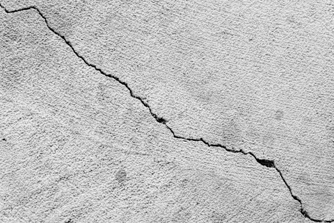 crack interior wall 4