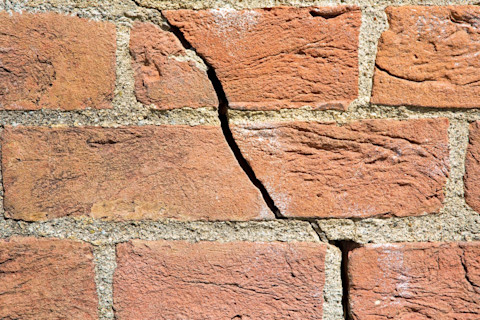 crack exterior wall 2 (1)