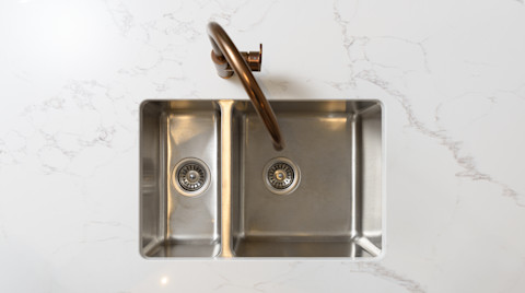 Unclogging a sink04
