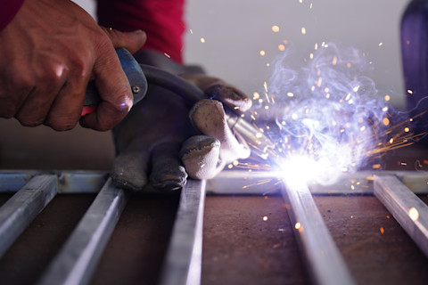 gluing or welding metal02
