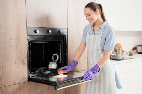 cleaning kitchen 3
