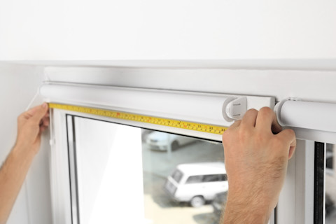 hanging roller blind 2