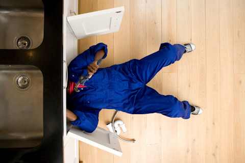 Unclogging a sink02