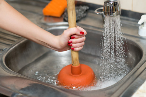Unclogging a sink03