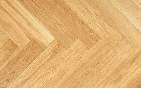 laying parquet flooring07