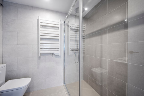 walk-in shower 4