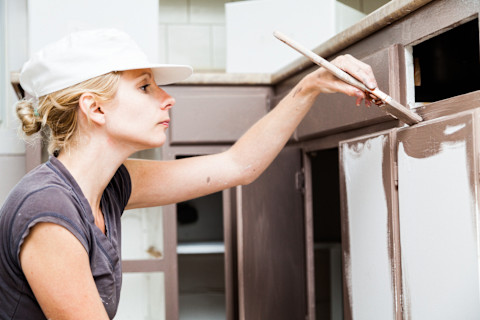 painting kitchen cabinets 3