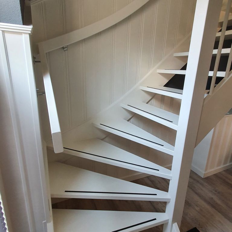 Binnenschilderwerk: Wanden, Plafonds, Trappen, Kleine delen bijwerken