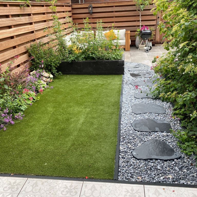 Bestrating: 35 m2; Tuin of Patio; Tegels