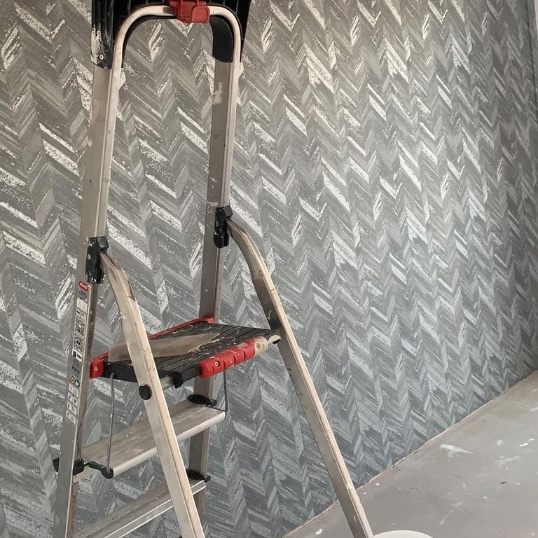 Renovlies behang: 78 m2; 4 kamers