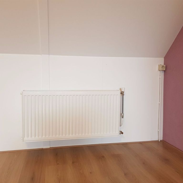 Nieuwe radiator plaatsen bij een bestaande CV ketel.