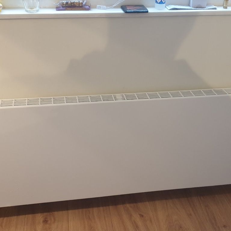 Radiatioren plaatsen of vervangen: 1 radiator; Nieuwe radiatoren pl...