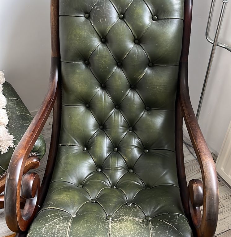Stofferen: 1 meubel; Fauteuil
