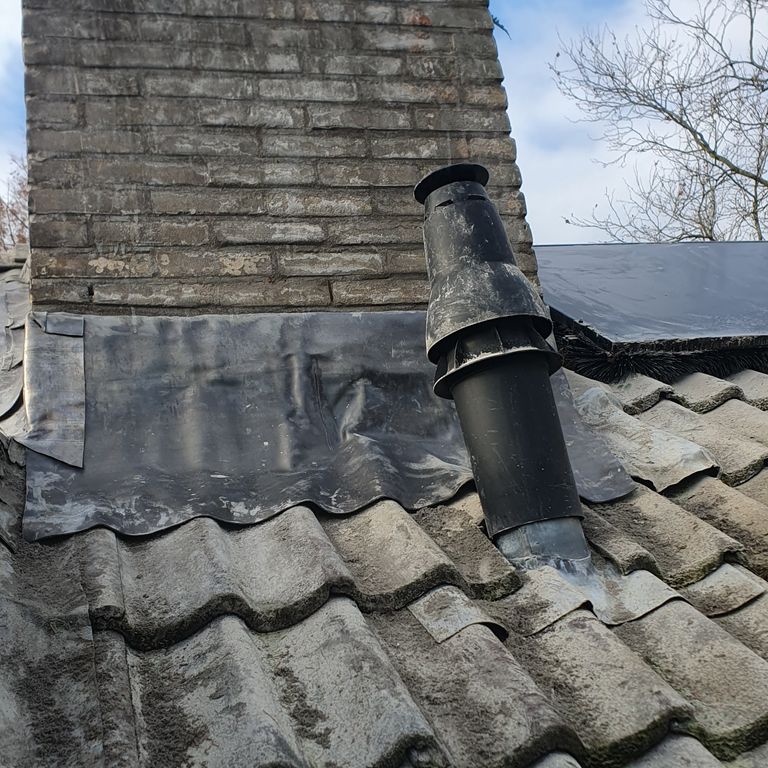 Schoorsteen plaatsen: 8 m hoog