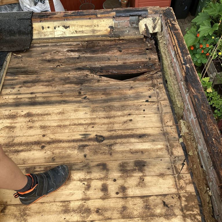 Dakrenovatie: 30 m²; Dakbedekking vervangen; Plat dak