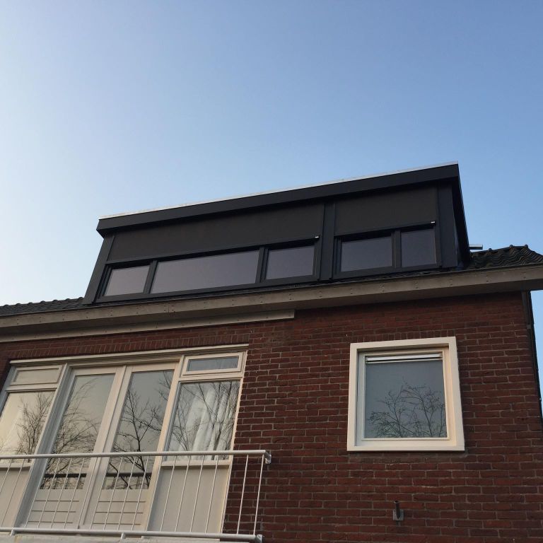 Leveren en plaatsen 2 x kunststof dakkapel 5485,00mm met geïntegree...