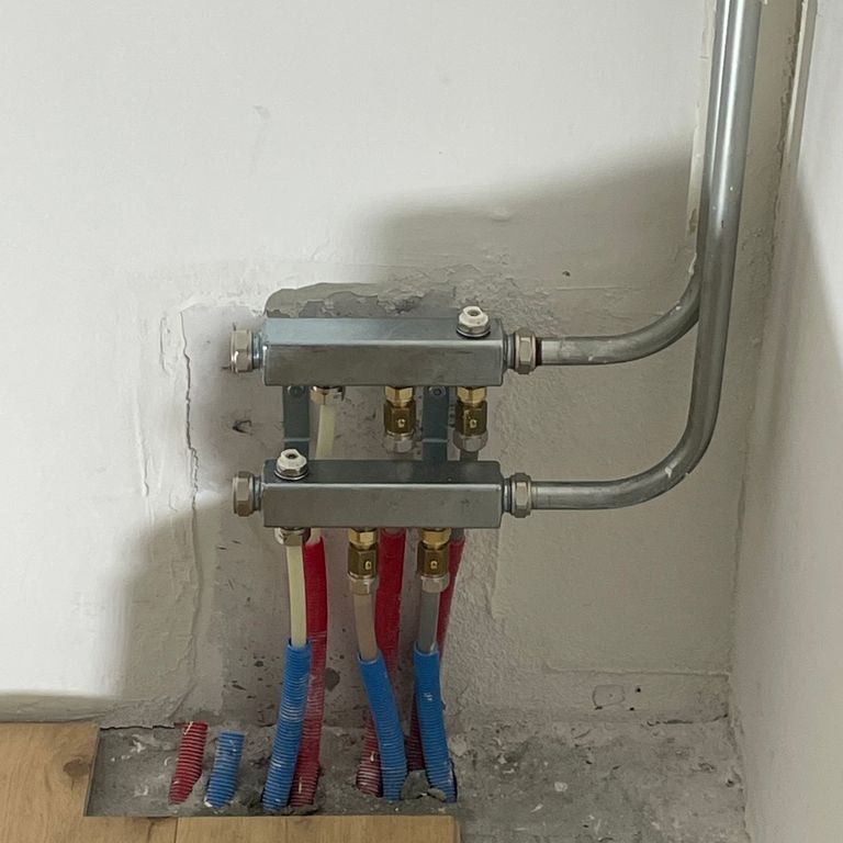 Radiatioren plaatsen of vervangen: 1 radiator; Radiatoren repareren