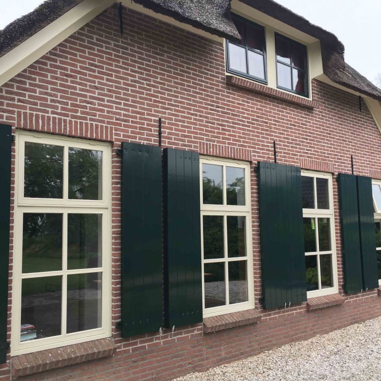 kozijn pui plaatsen maken