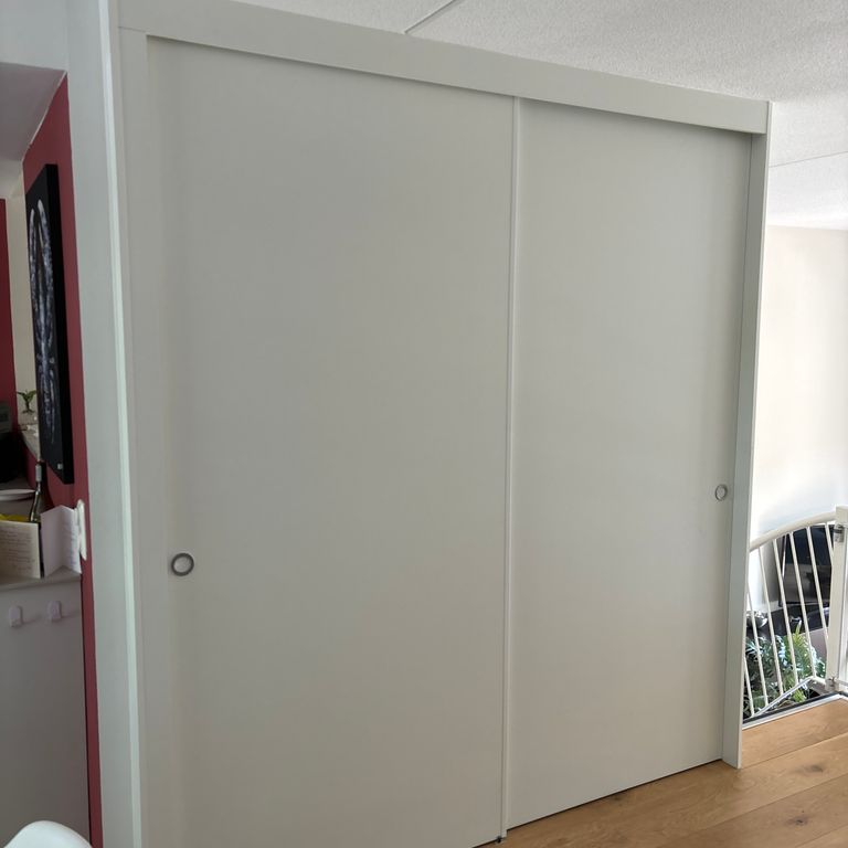 Binnendeuren: 2 deuren; Schuifdeur