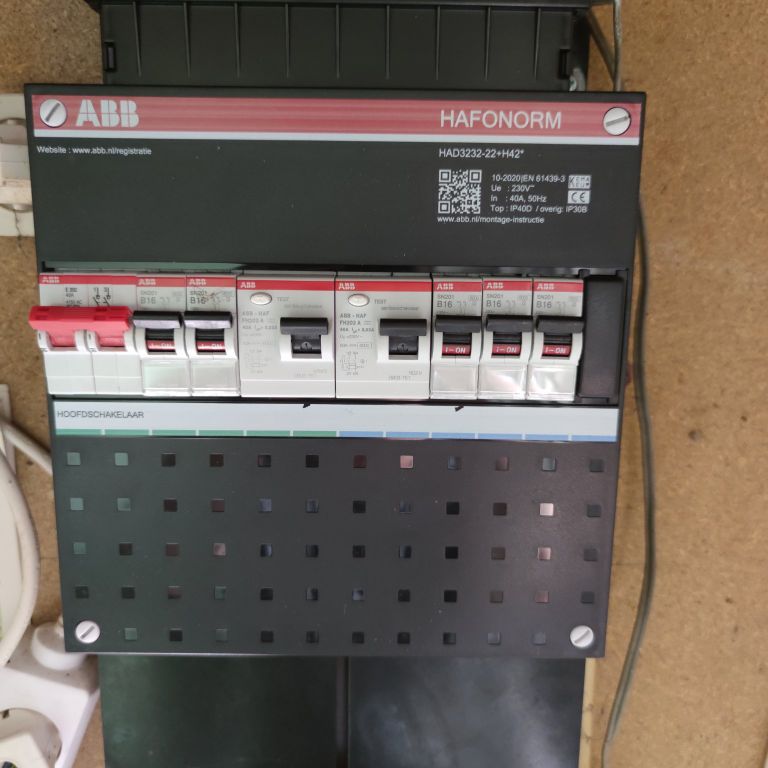 Groepenkast installeren of vervangen: 4 groepen; Groepenkast instal...