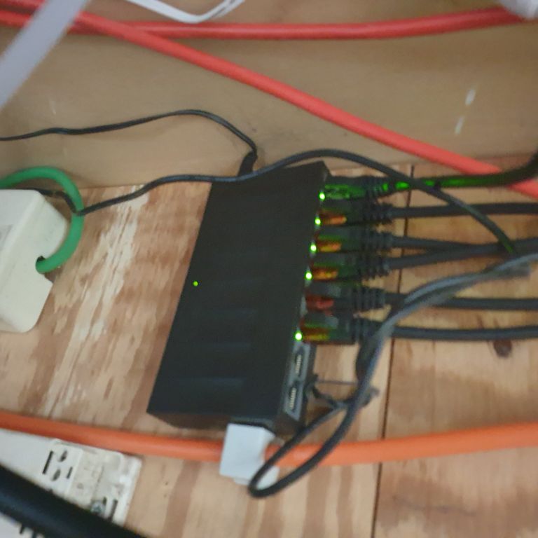 Netwerk kabel: Installeren; Computer, Rogier van Katwijk
