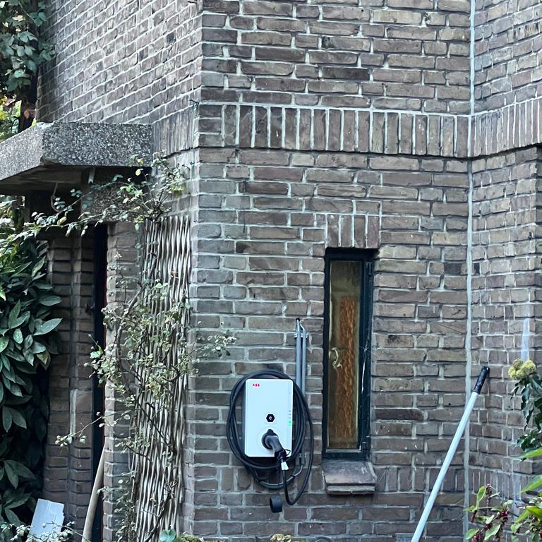 Elektrische laadpaal: Installatie