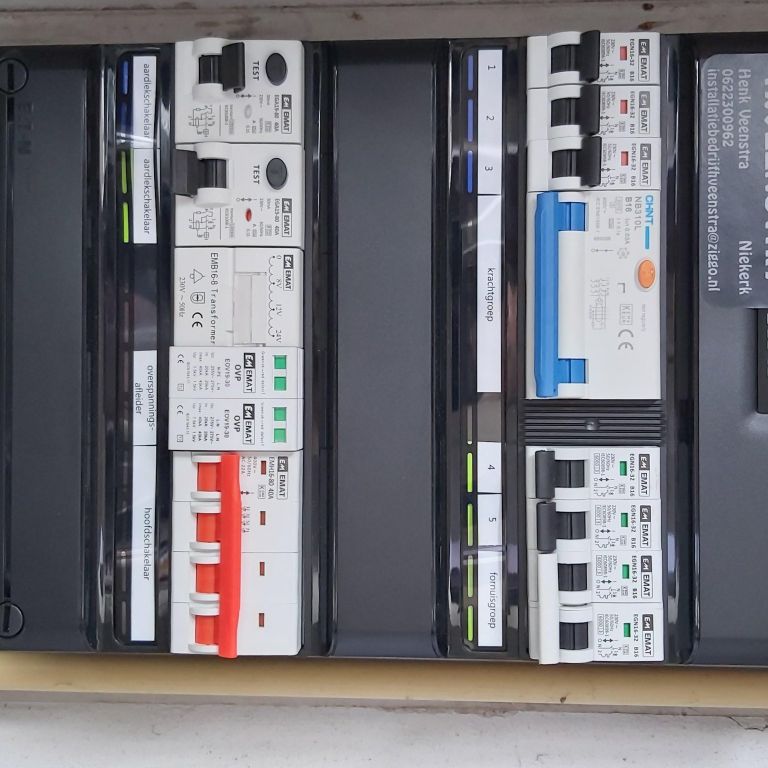 Groepenkast installeren of vervangen: 4 groepen; Groepenkast instal...