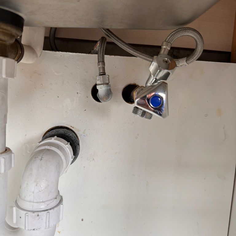 Waterleiding en riolering: Nieuwe leiding aanleggen; Vaatwasser