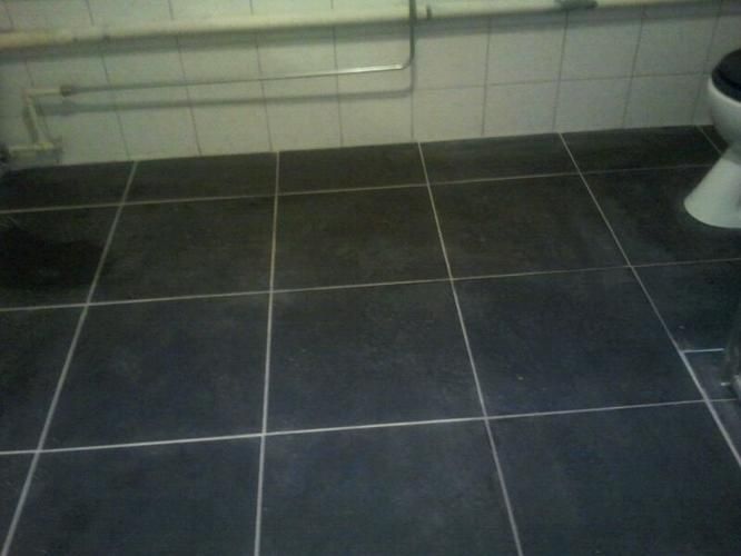 Badkamer renoveren en washok betegelen, Lelystad, Flevoland