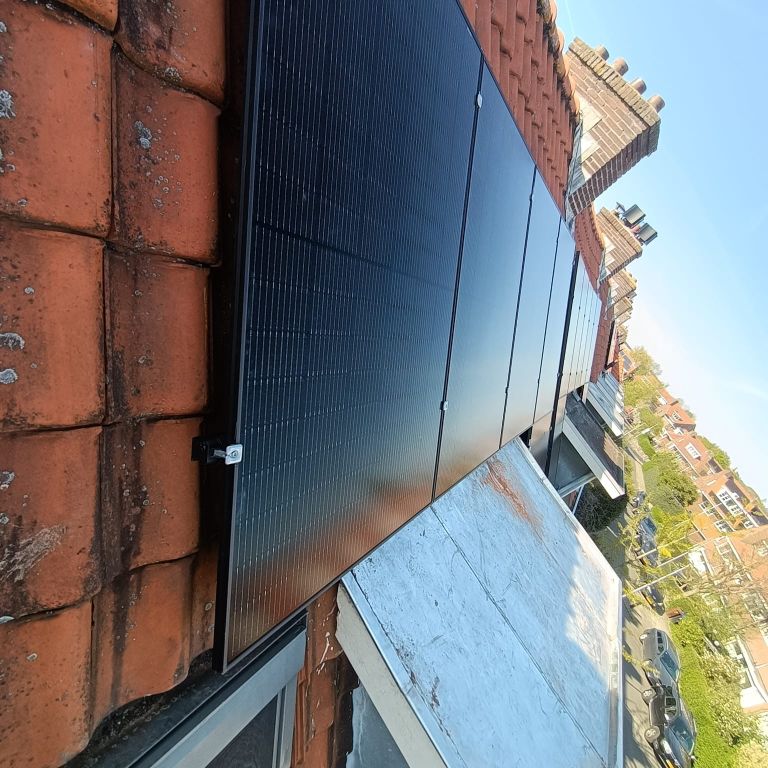 Zonnepanelen: Vervangen; 4 zonnepanelen