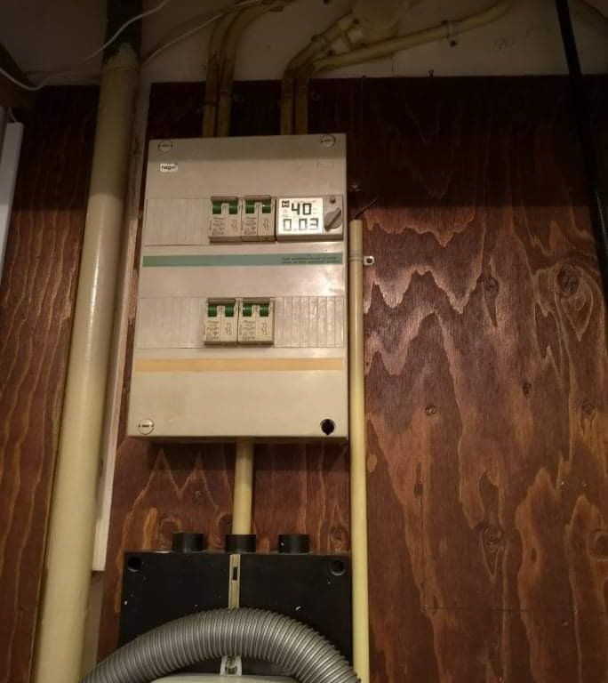 Groepenkast installeren of vervangen: 5 groepen; Groepenkast instal...