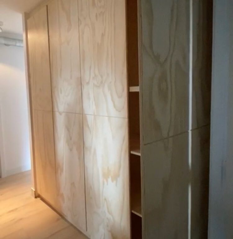 Meubels maken: 3 meubels; Kledingkast, Planken, Vitrinekast