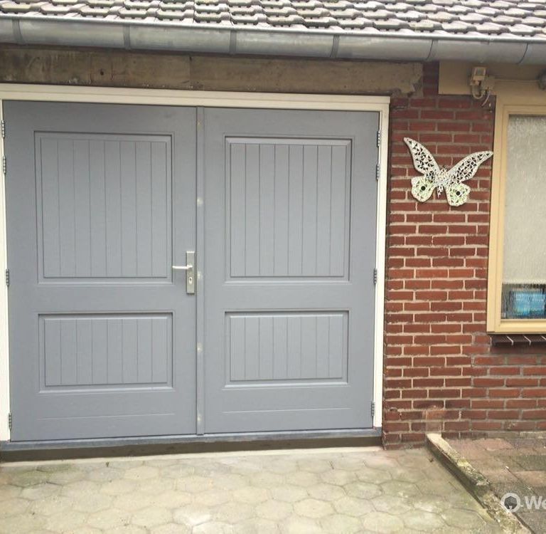 Maken + Plaatsen dubbele garagedeur 231cm(B) x 215cm(H)