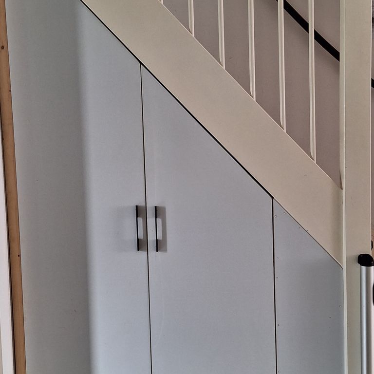 Meubels maken: 1 meubel; Trapkast