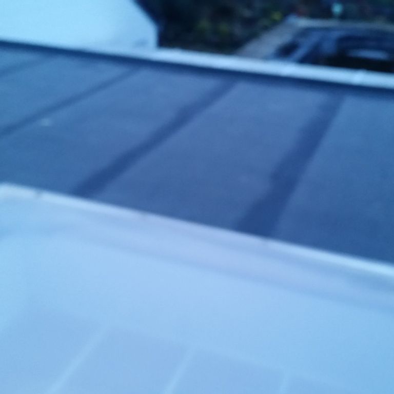 Plm 30m2 bitumen dak vervangen en voorzien van isolatieplaten en dakbe