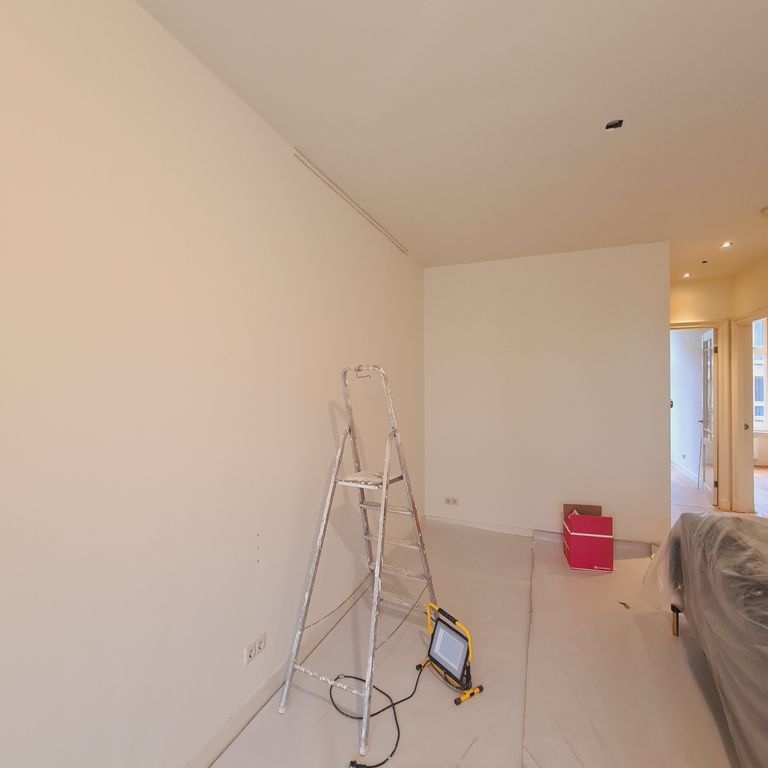 Binnenschilderwerk: 25 m² wanden; babykamer
