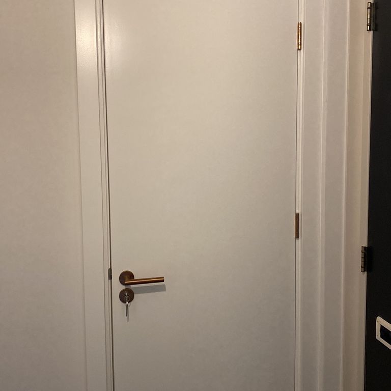 Binnenschilderwerk: 10 raamkozijnen; Hele huis