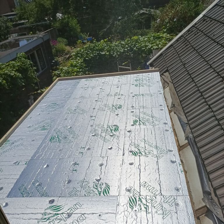 Dakrenovatie: 10 m²; Dakbedekking leggen; Plat dak