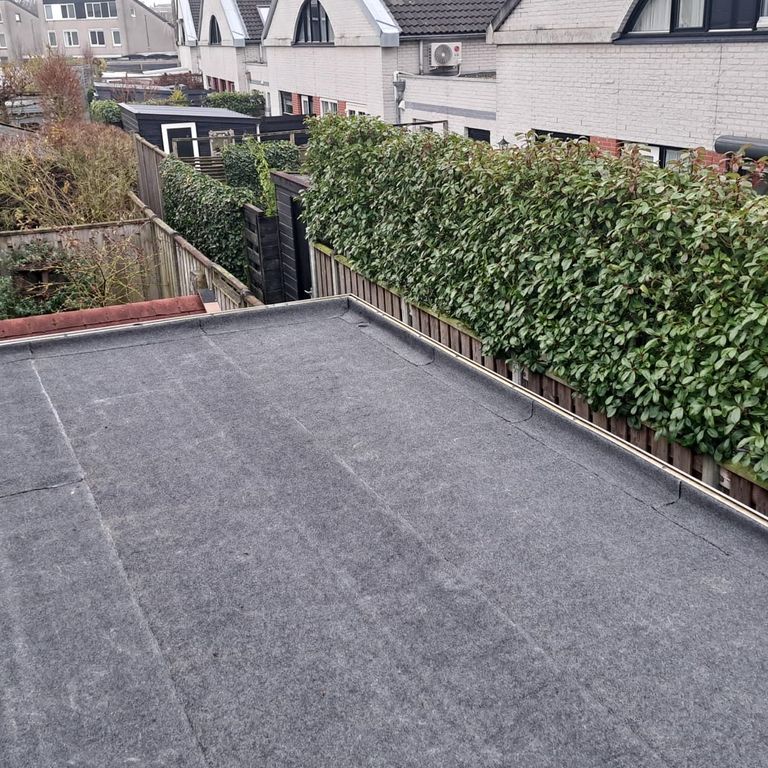 Dakrenovatie: 21 m²; Dakbedekking vervangen; Plat dak