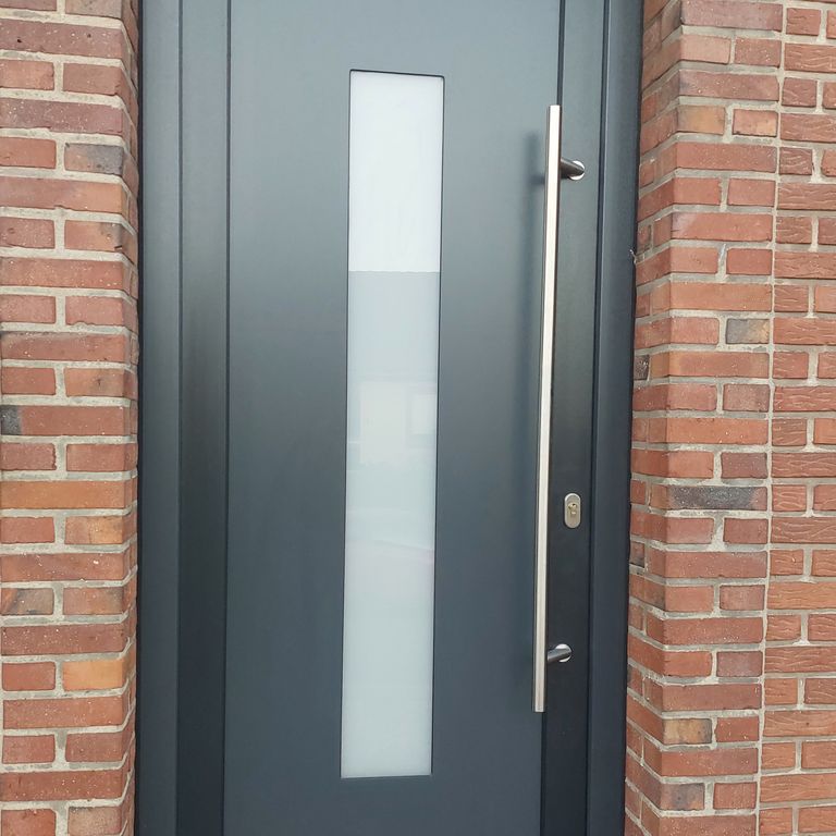 Buitendeur plaatsen: 2 deuren; Nieuwe deur installeren, Bestaande d...