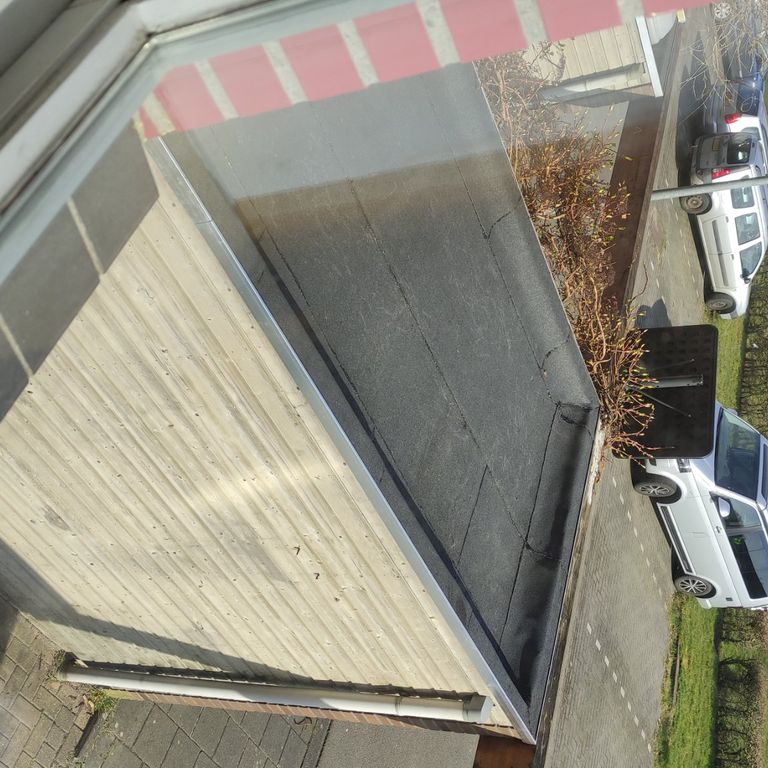 Dakrenovatie: 8 m²; Dakbedekking vervangen; Plat dak