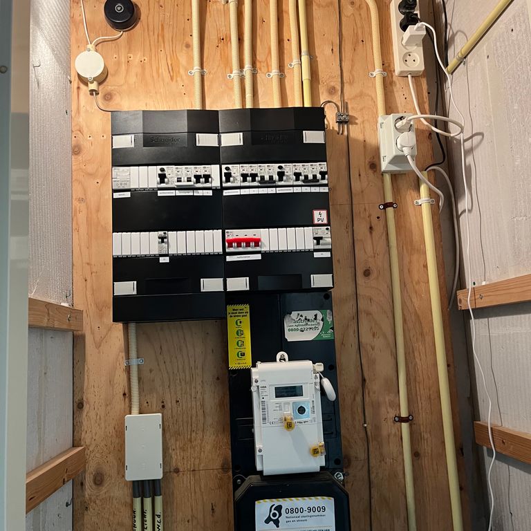 Groepenkast installeren of vervangen: 9 groepen; Groepenkast instal...