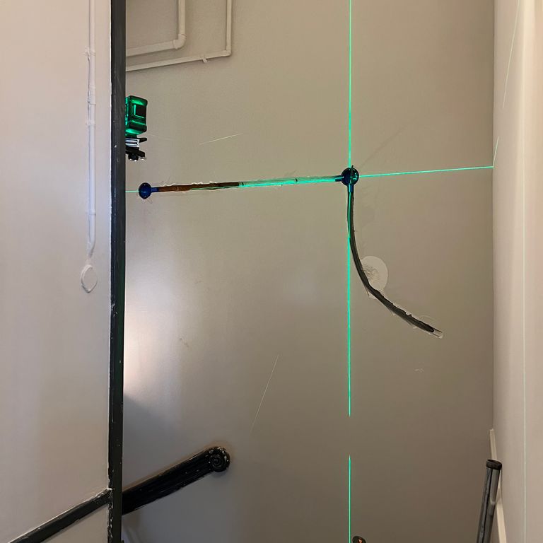 Schakelaars of stopcontacten: 1 stopcontact; Installeren, Verplaatsen