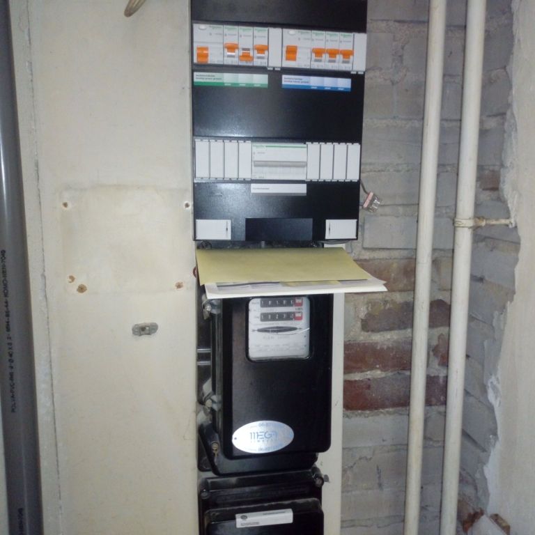 Groepenkast installeren of vervangen: 6 groepen; Groepenkast instal...