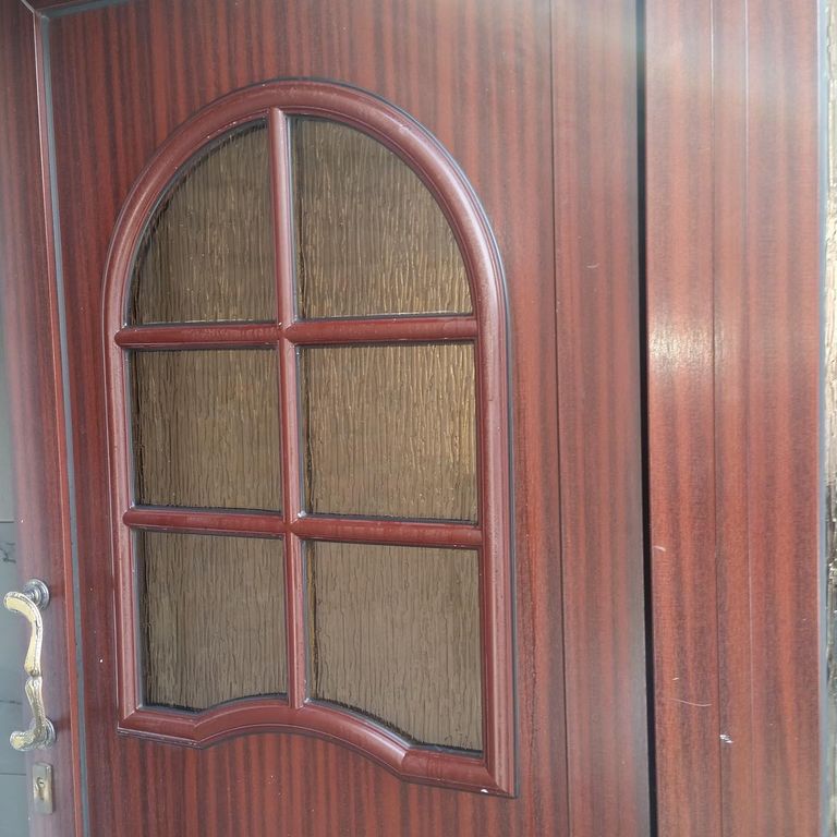Dubbel glas in kunststof deur vervangen.