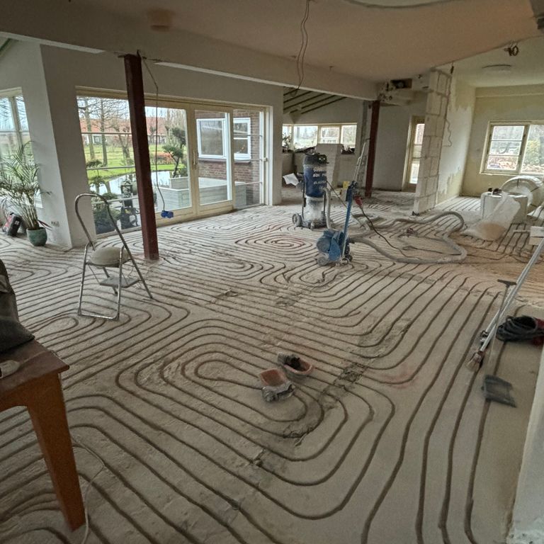 Vloer verwarming: 120 m²; Huidige vloerverwarming vervangen