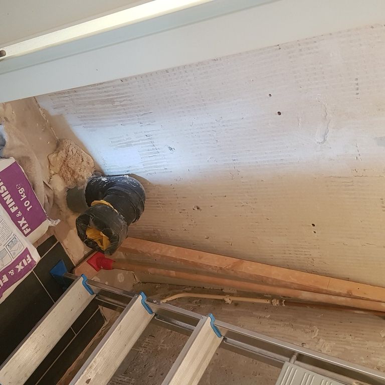 Sanitair plaatsen of vervangen: Toilet; Sanitair plaatsen